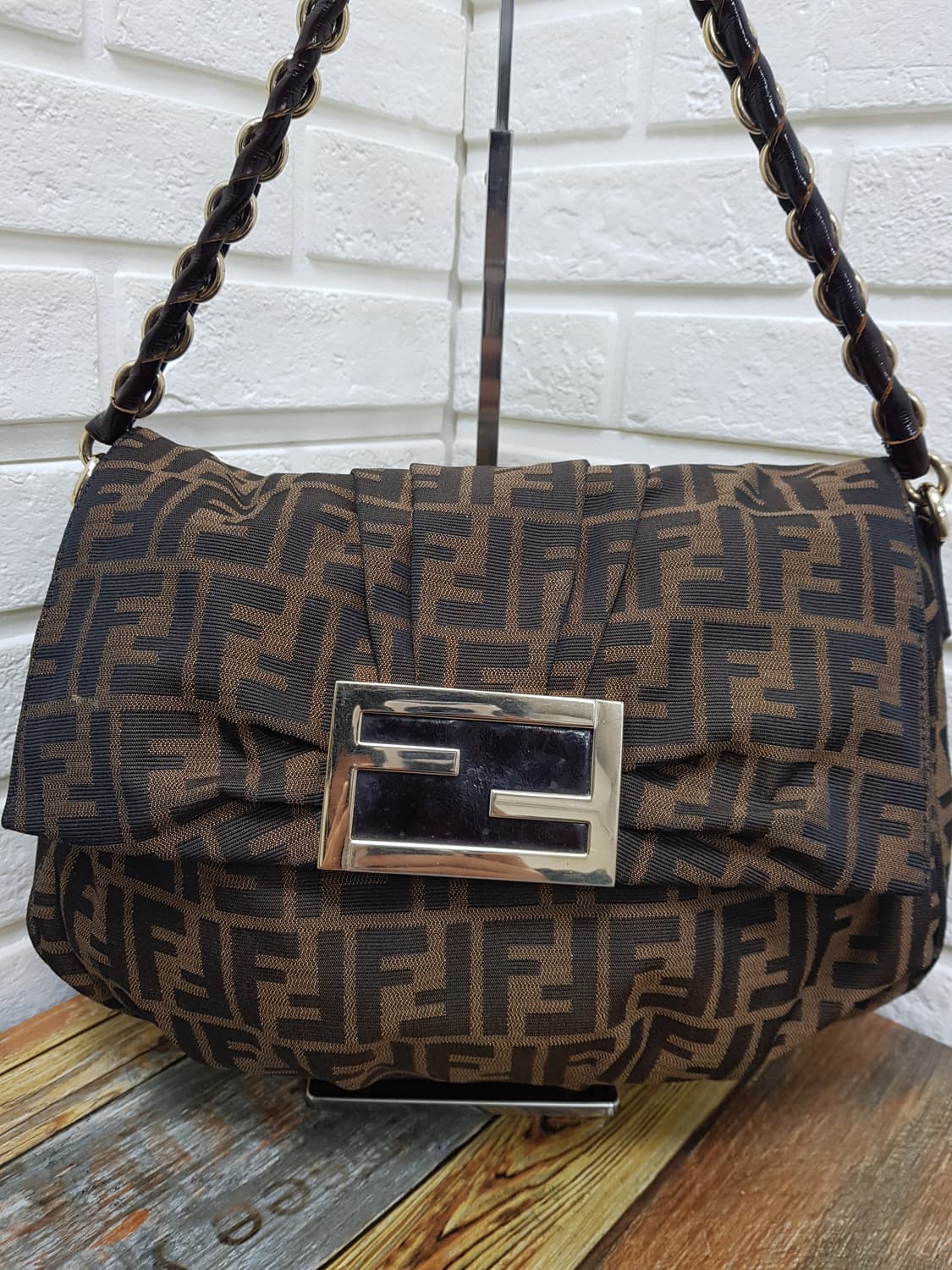 [정품] 펜디 주카 미아 체인숄더백 상품이미지2