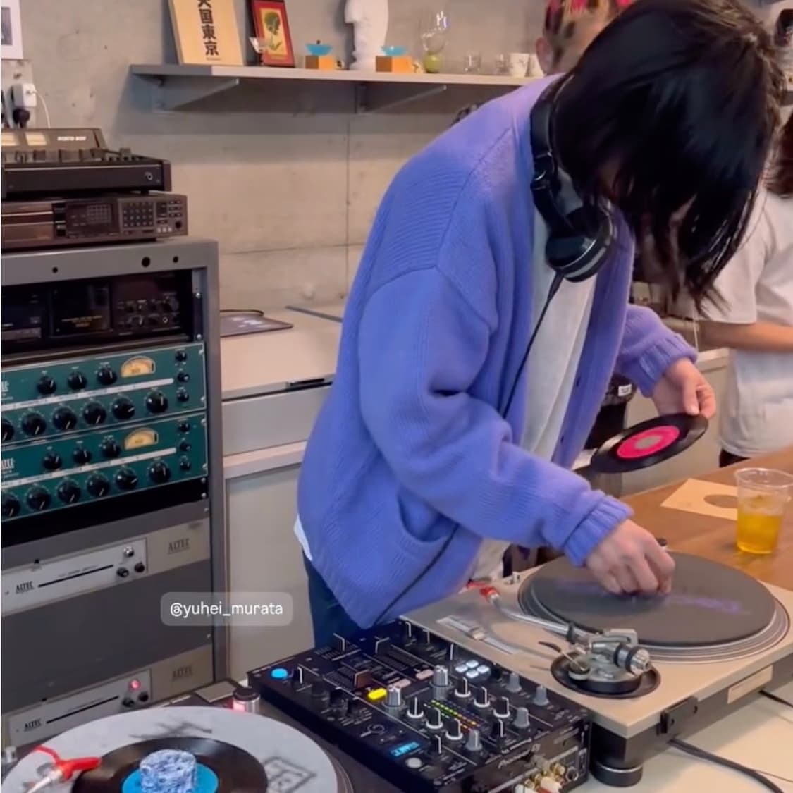 와코마리아 키스해링 울 가디건 상품이미지8