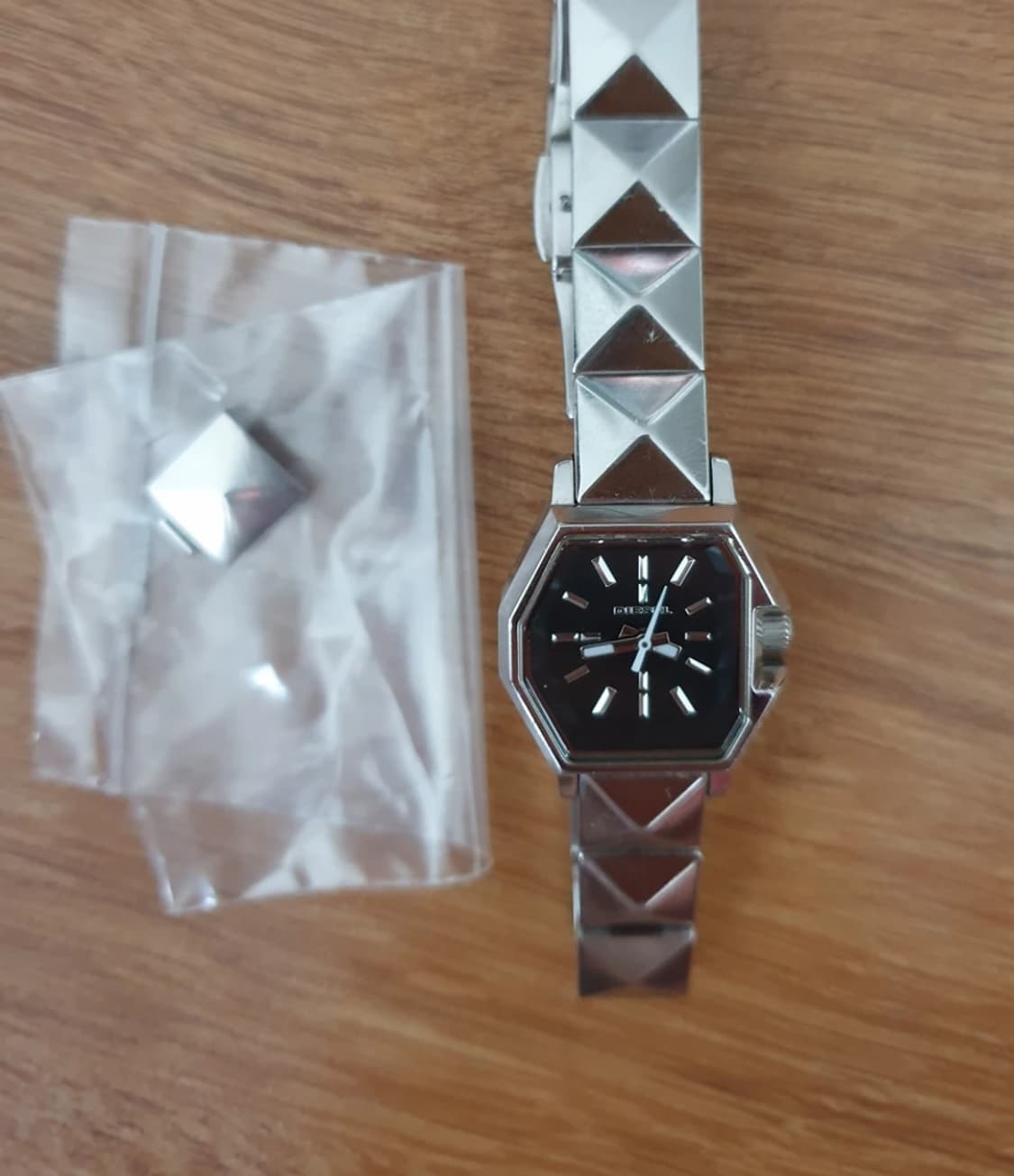 [디젤/빈티지] 메탈 헥사곤 디테일 체인 시계 상품이미지1