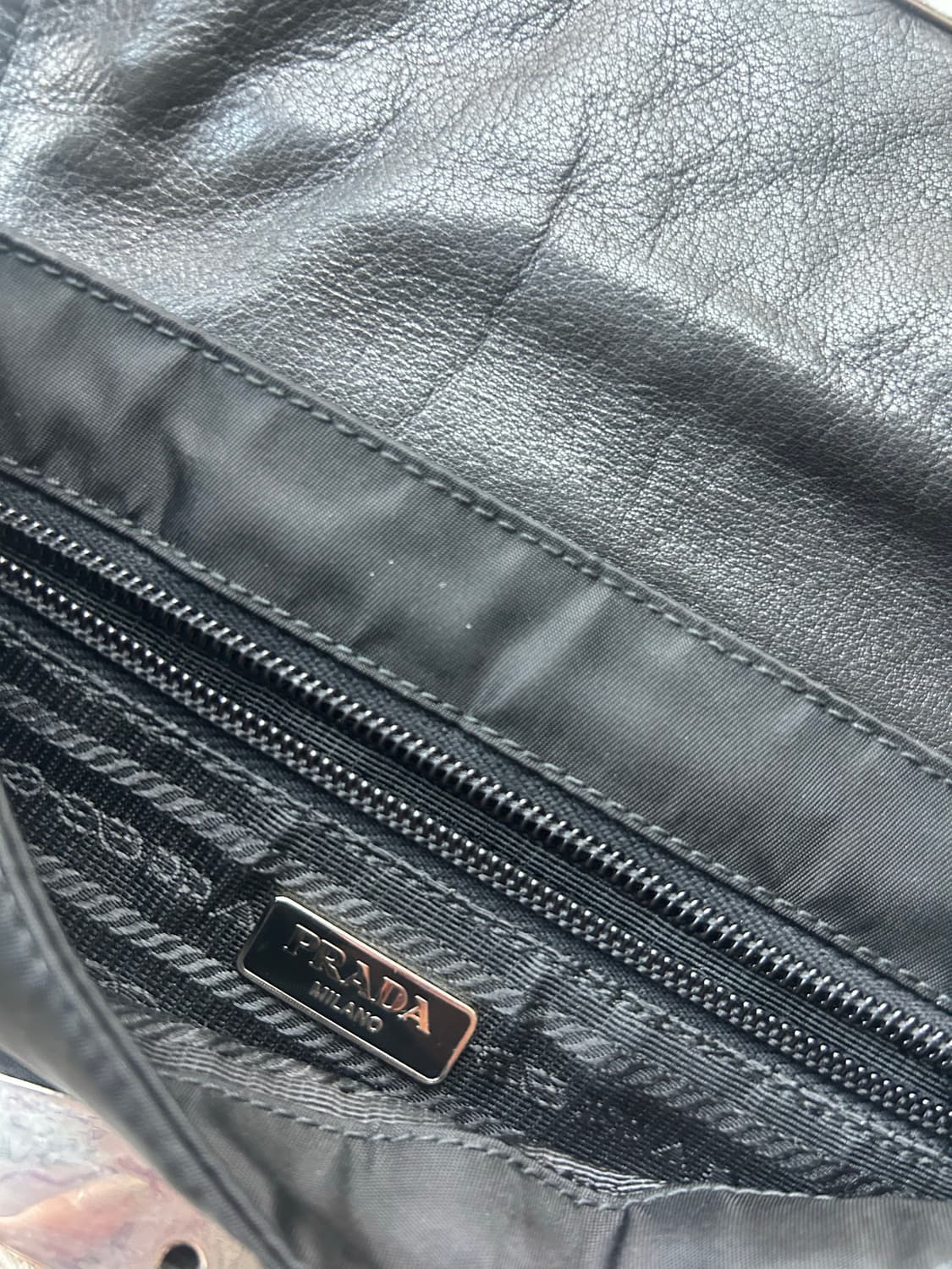 📸오픈특가!!)) 정품 새상품 프라다 블랙 아카이브 나일론 숄더백 상품이미지3