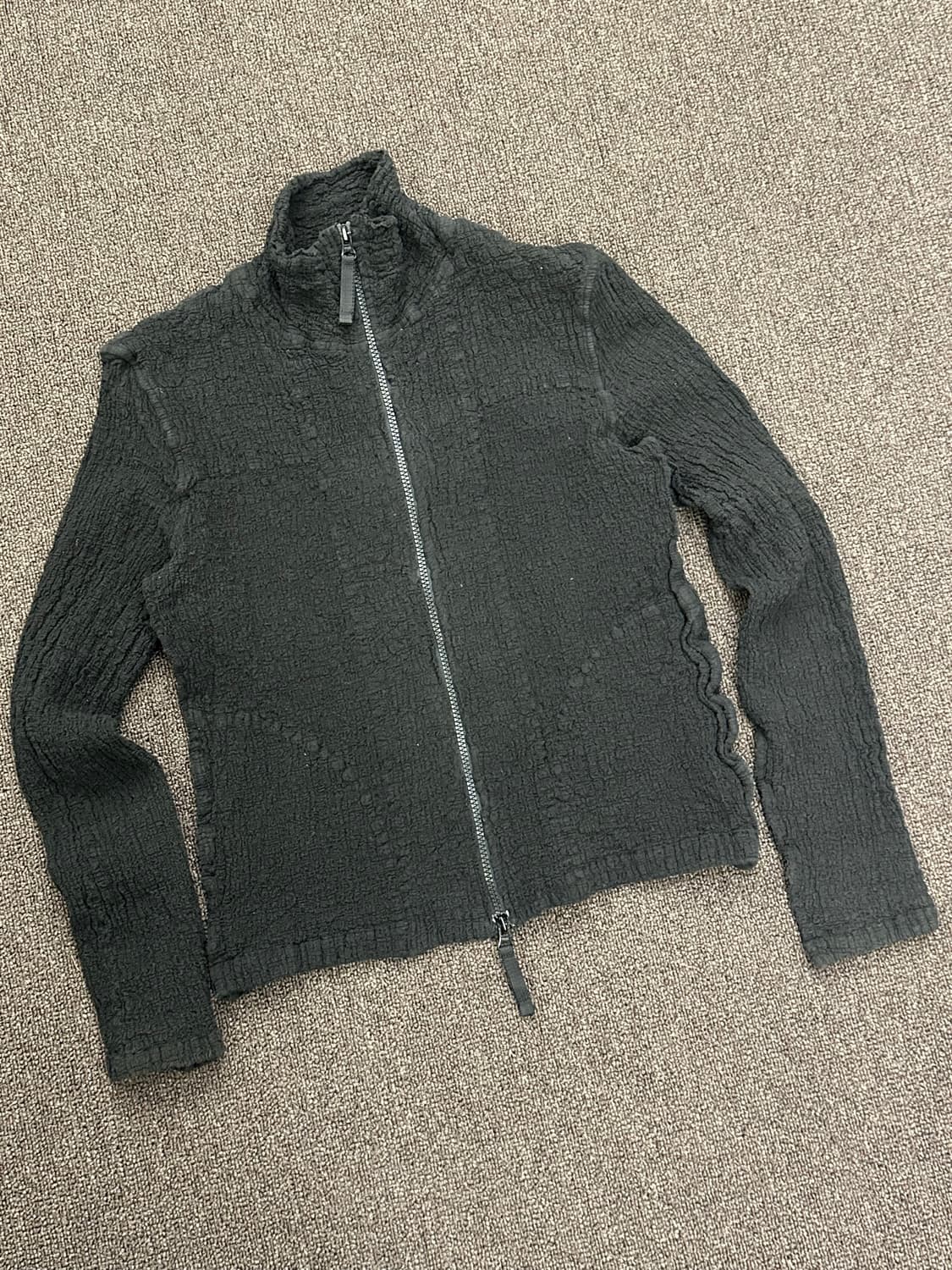 OS)이세이미야케 주름 가공 2way 집업 상품이미지1