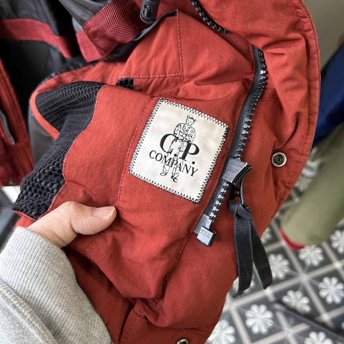 15941 - C.P 컴퍼니 덕다운 고글 패딩 상품이미지8