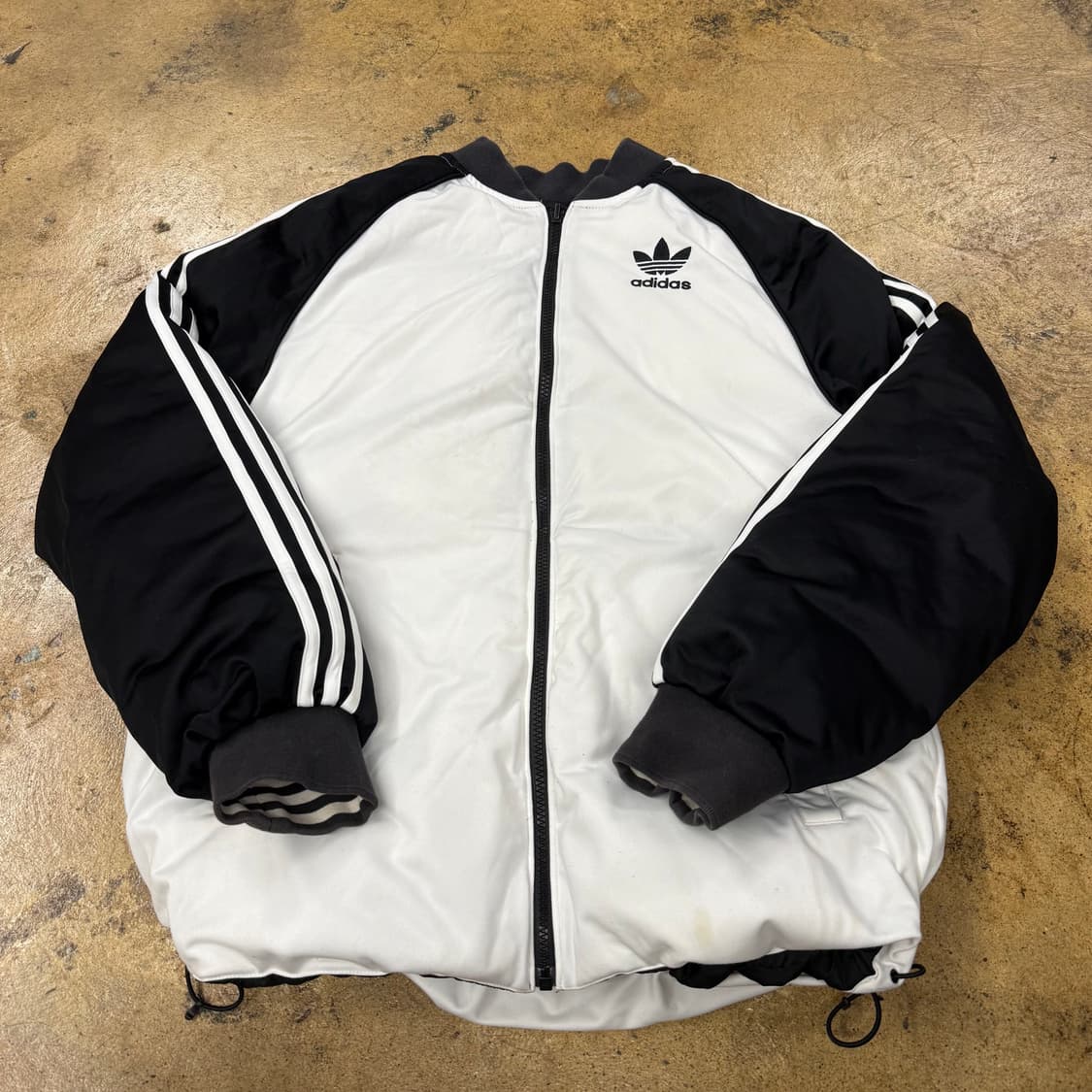 아디다스 흰검 블랙 양면 리버시블 숏패딩 105 상품이미지7