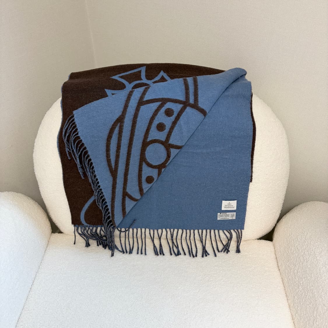 비비안웨스트우드 리버시블 빅로고 머플러 브라운 상품이미지3