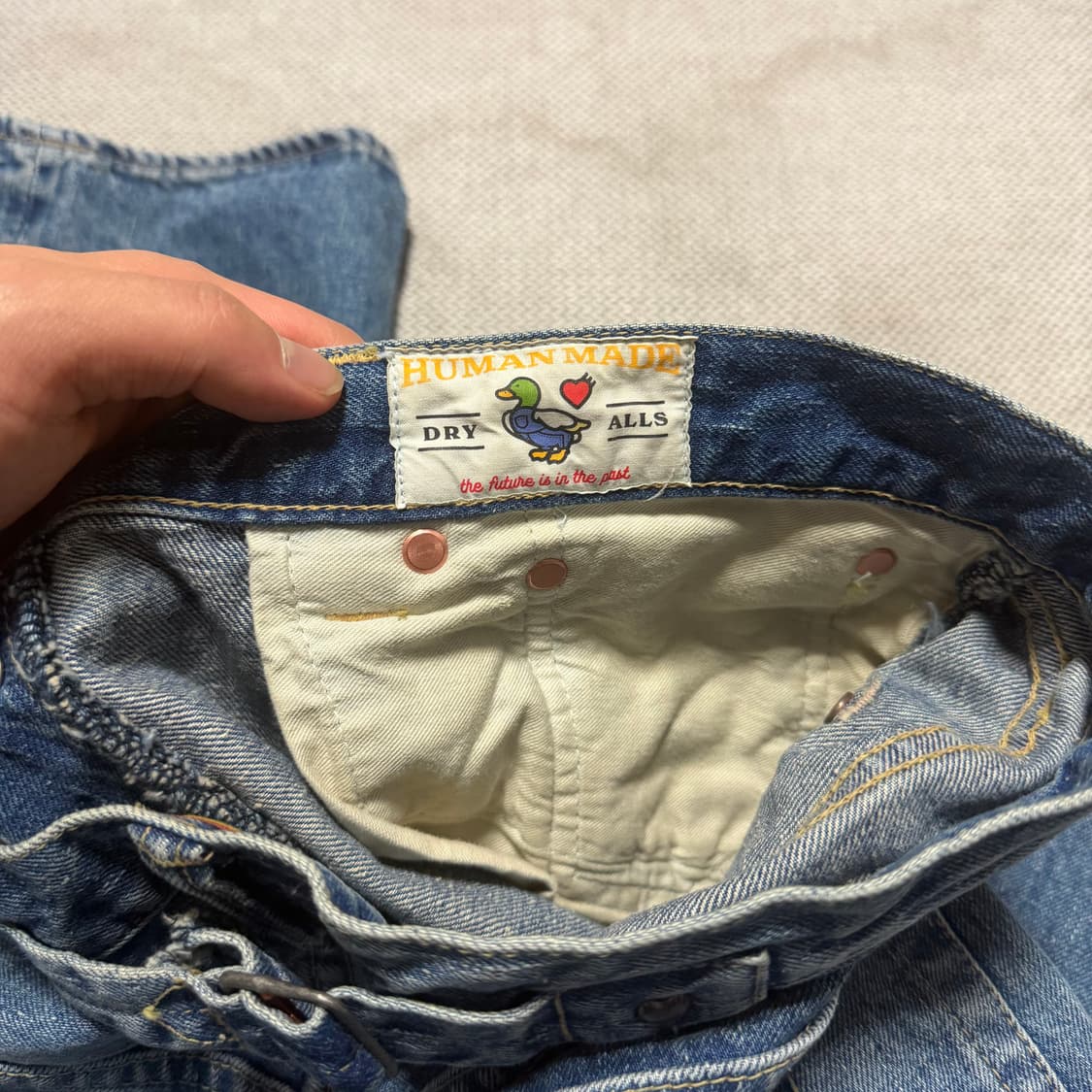 휴먼 메이드 하트 자수 스트레이트 데님 팬츠 퓨처 인디고 상품이미지7