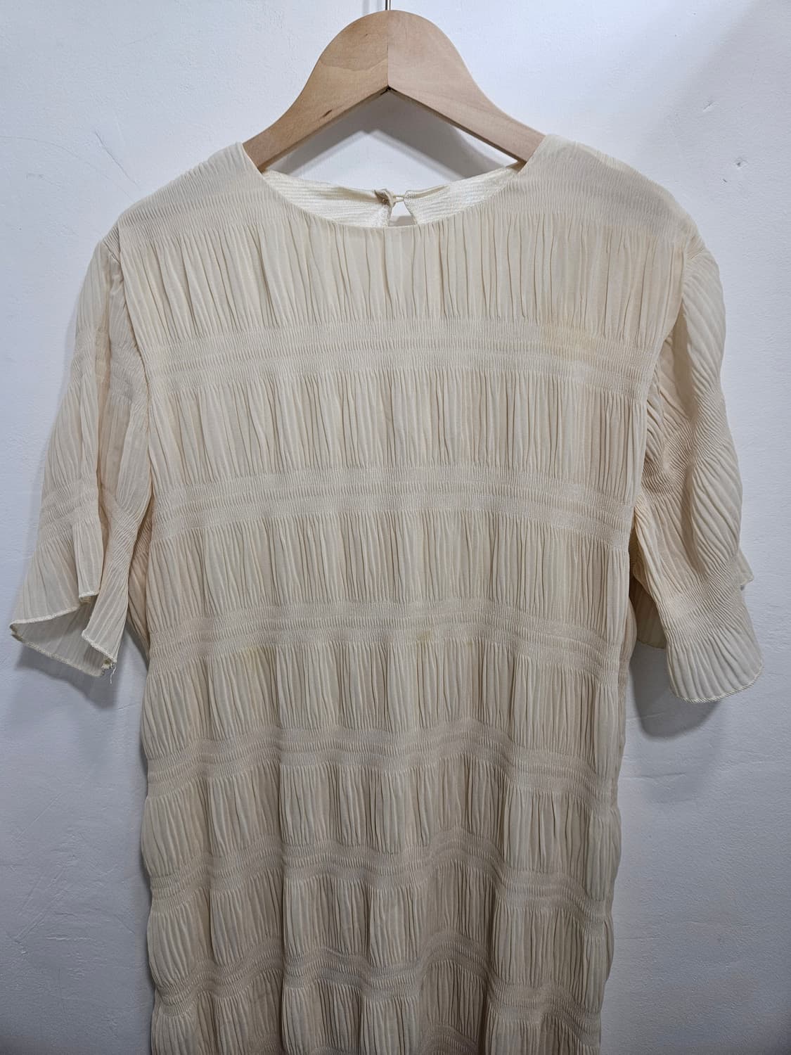 아이보리 플리츠 반팔 롱원피스  상품이미지2