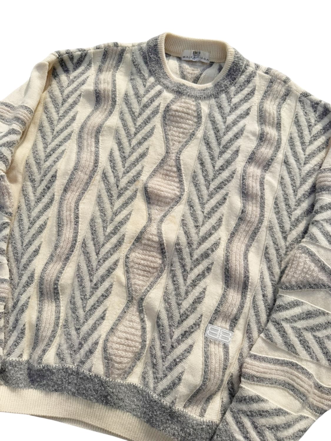 Balenciaga 발렌시아가 BB로고 모헤어 라운드넥 니트 상품이미지1