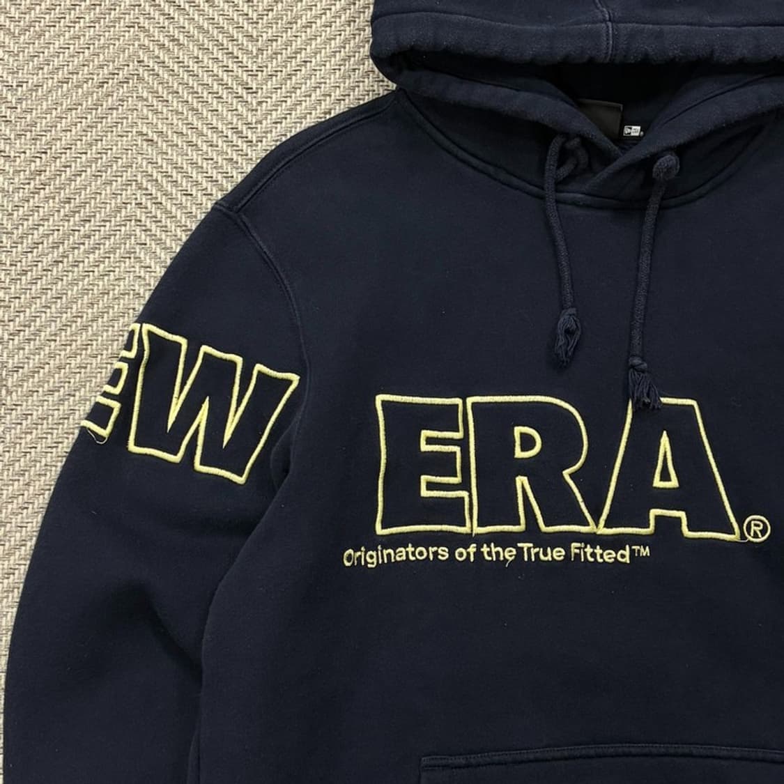 뉴에라 자수 그래픽 후드티 v2581 상품이미지6