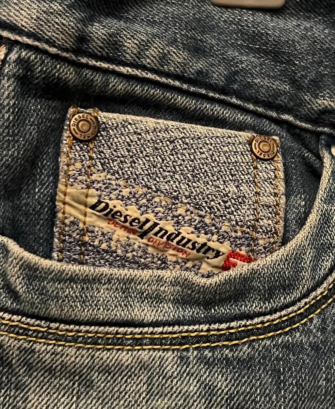 디젤 로우라이즈 부츠컷 팬츠 26 상품이미지6