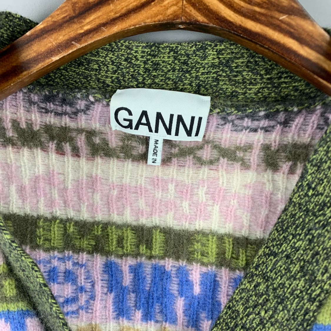 Ganni 가니 멀티 로고 그래픽 가디건 상품이미지6