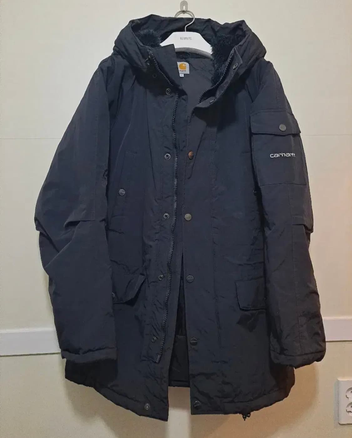 [정품] 칼하트 블랙 퍼 롱패딩 블랙 (M / L) 상품이미지1