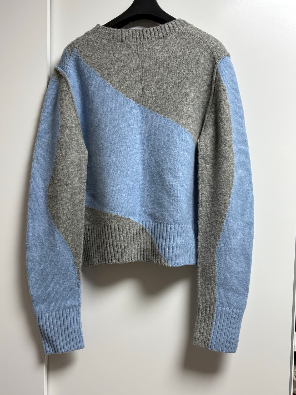 인사일런스 니트 상품이미지6