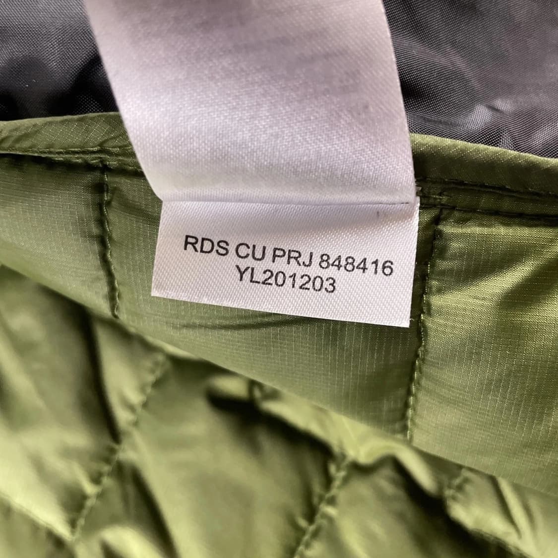 마운틴하드웨어 테메스칼보르즈 경량패딩 라이트 캑터스 상품이미지8