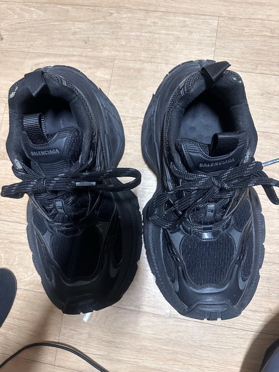 발렌10xl 블랙 42 상품이미지2