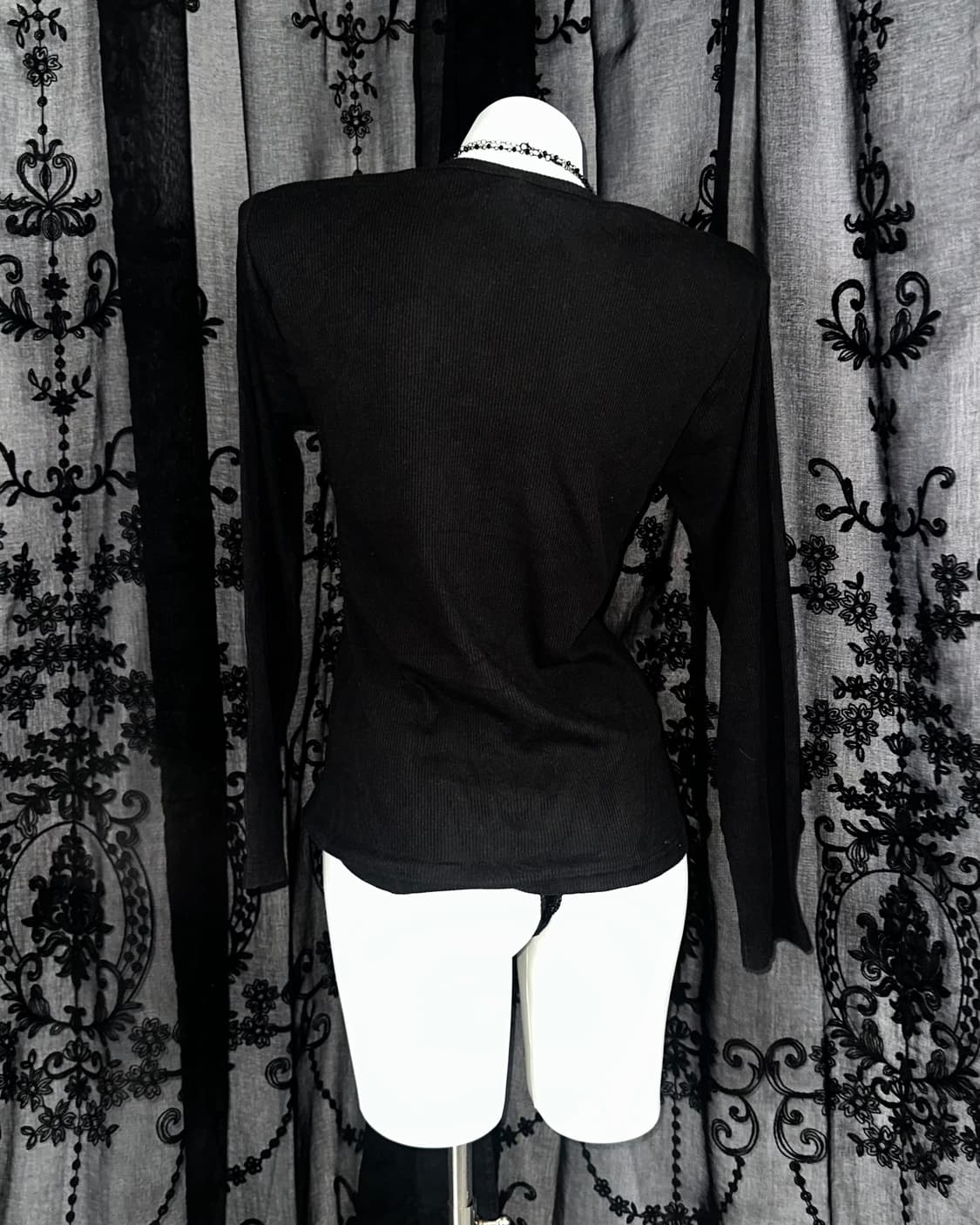 black lettering long-sleeve 상품이미지3