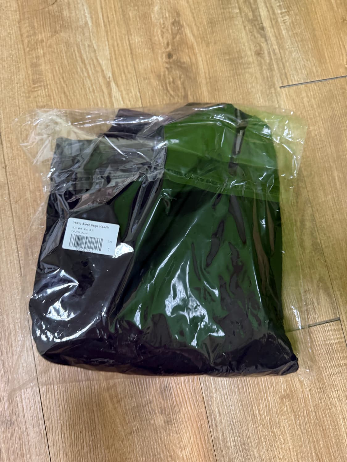 이지 블랙독스yeezy yzy 상품이미지3