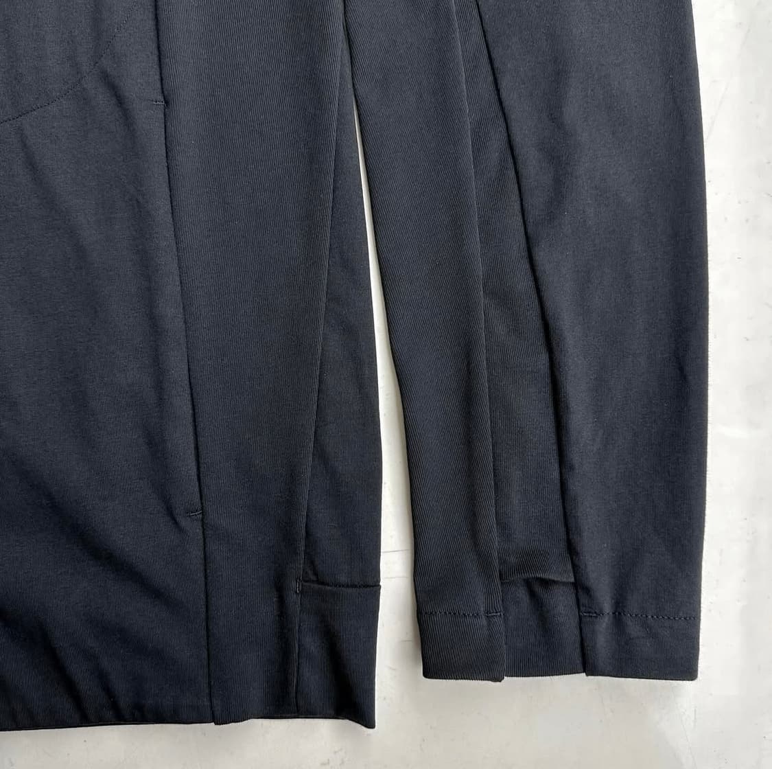 포스트아카이브팩션6.0 hoodie right black 상품이미지4