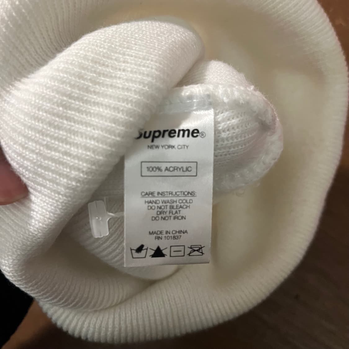 20fw supreme x anti hero beanie 상품이미지5
