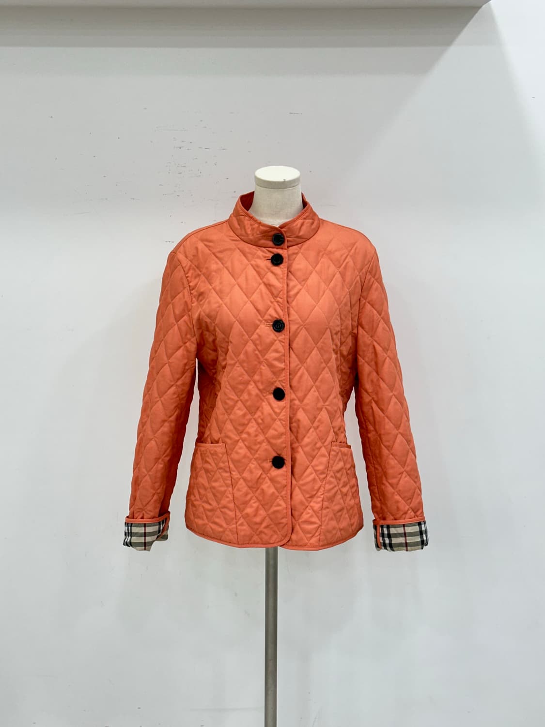버버리 퀼팅 자켓 상품이미지1