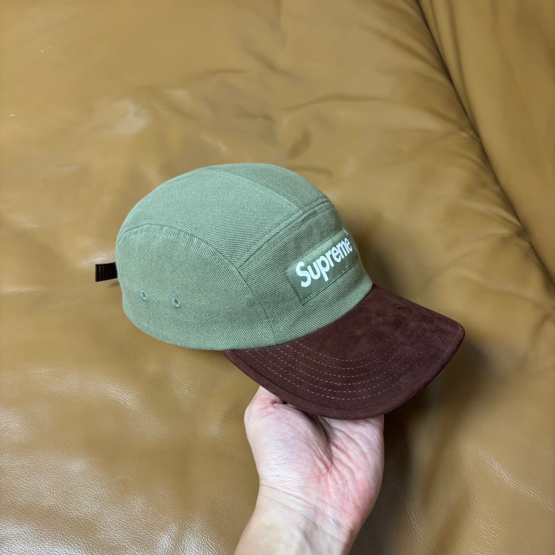 Supreme 슈프림 23ss 스웨이드 바이저 라이트 올리브 캠프캡 모자 상품이미지4