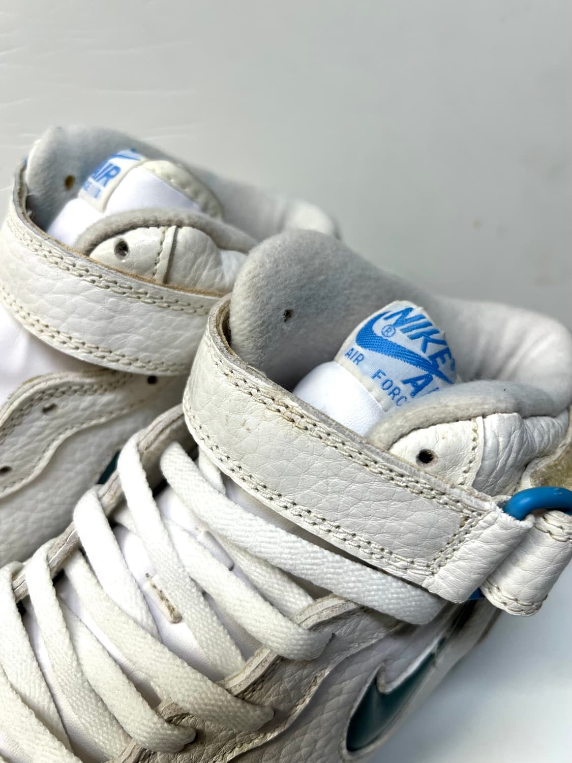 [280] 나이키 에어 포스 원 미드 하늘 완창 상품이미지3