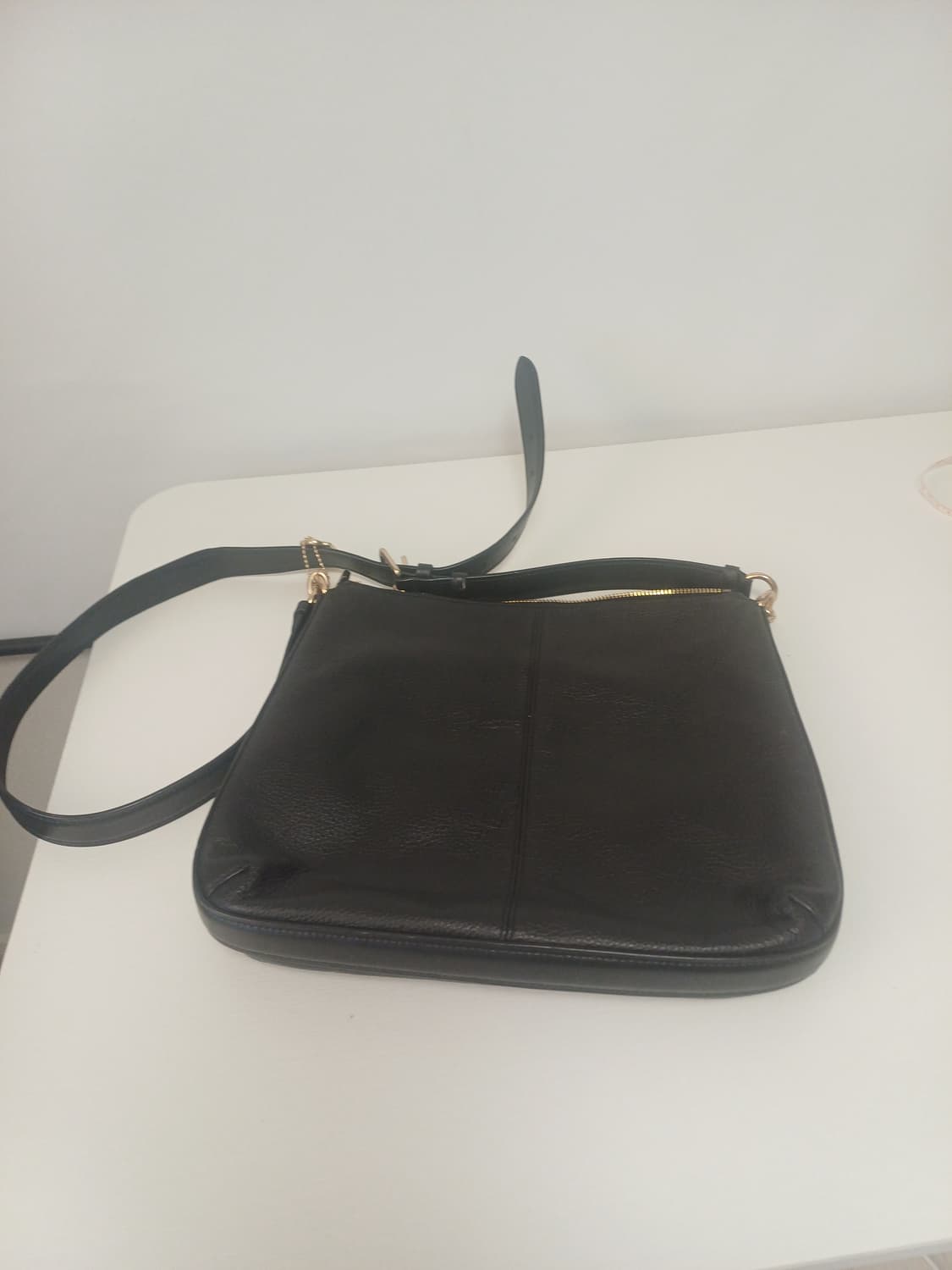 COACH 코치 에비 페블 레더 파일백 (Black)  상품이미지4