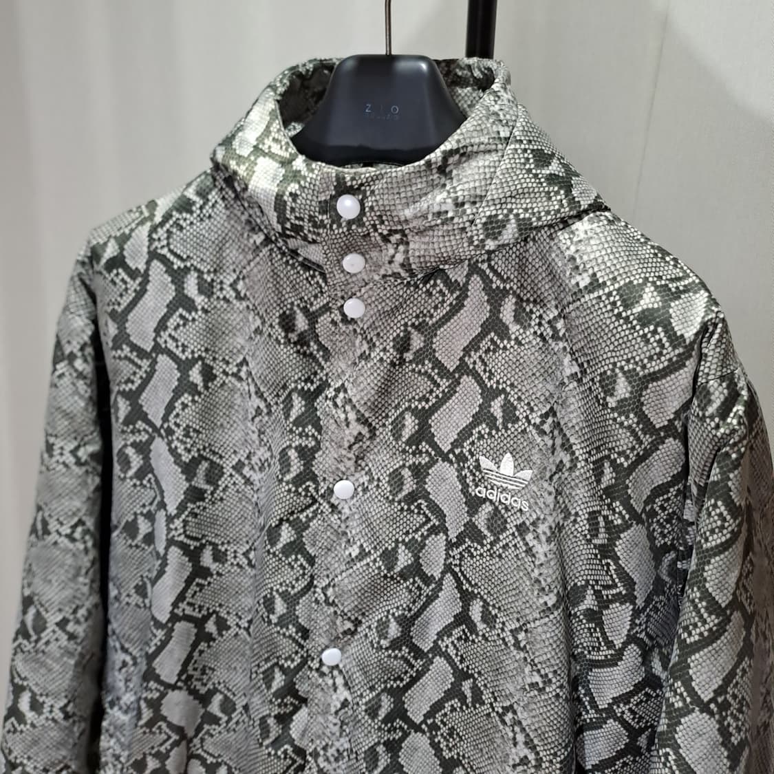 (택포) 아디다스 x Hyke python skin 후드 자켓 B538 상품이미지3