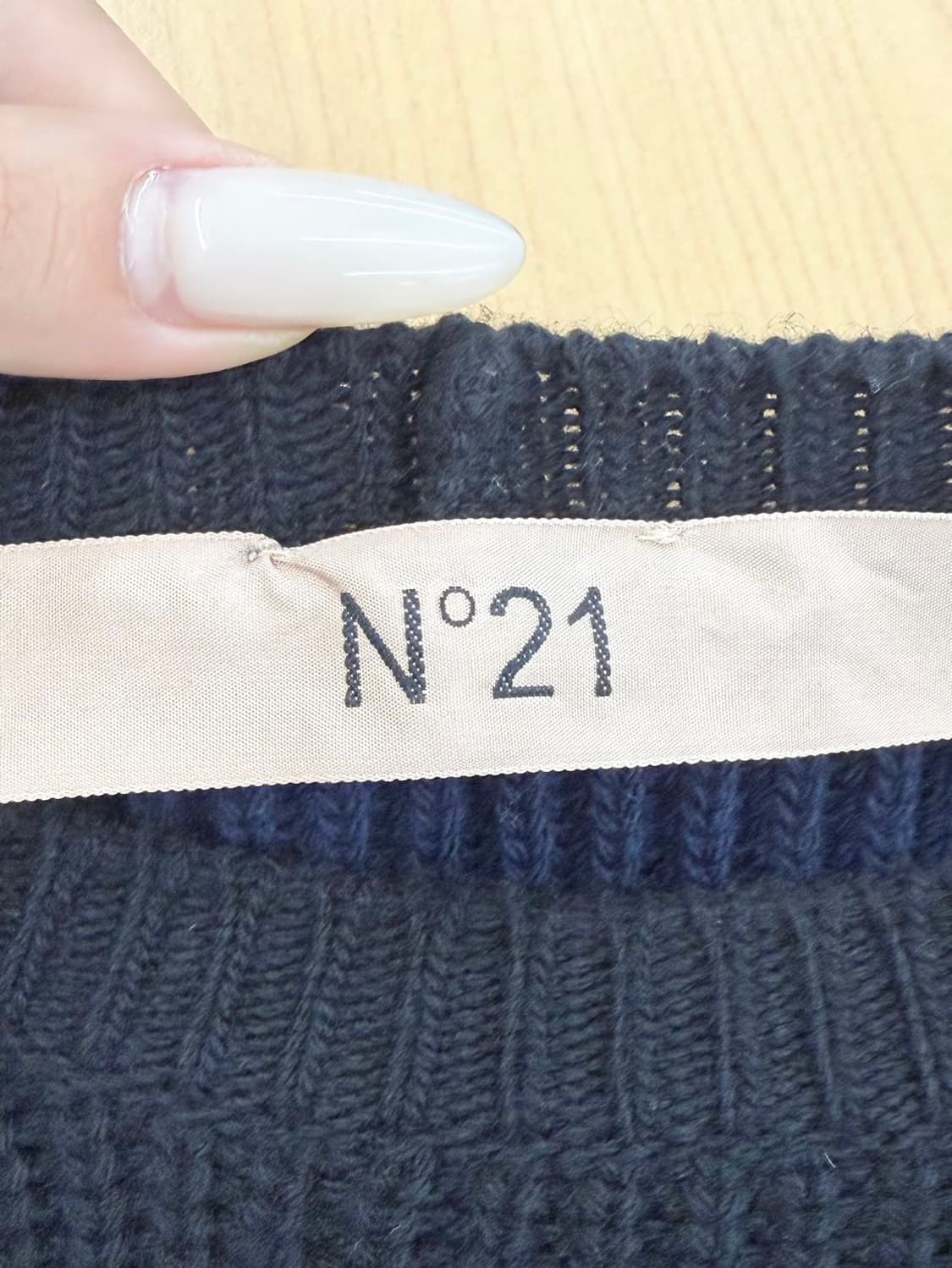 N21 블랙 네이비 골지 니트 스웨터  상품이미지7