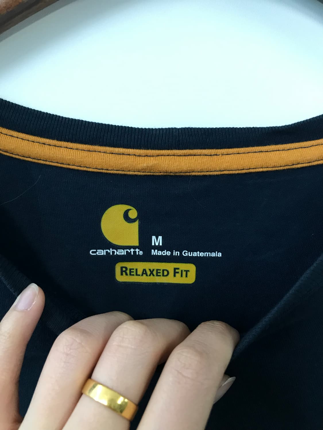 칼하트 자수로고 포켓 네이비 롱슬리브 긴팔티 상품이미지6