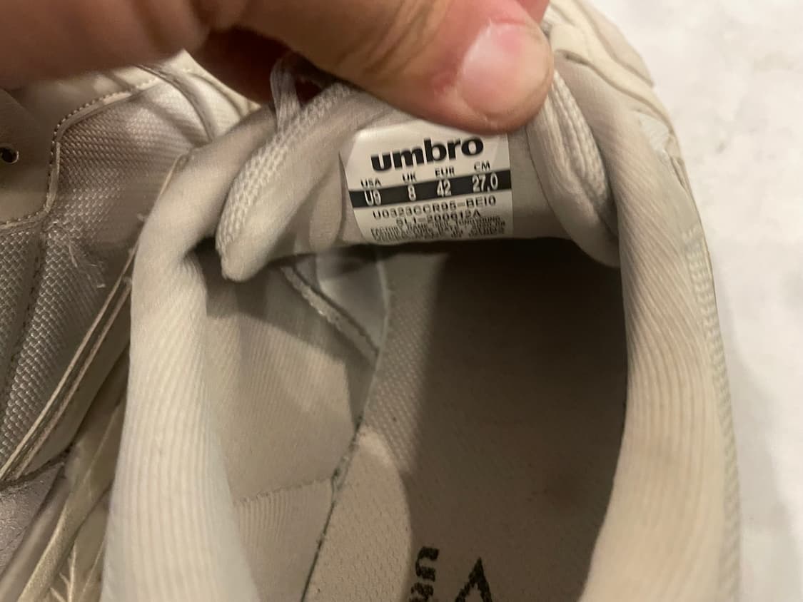 엄브로운동화 270 상품이미지5