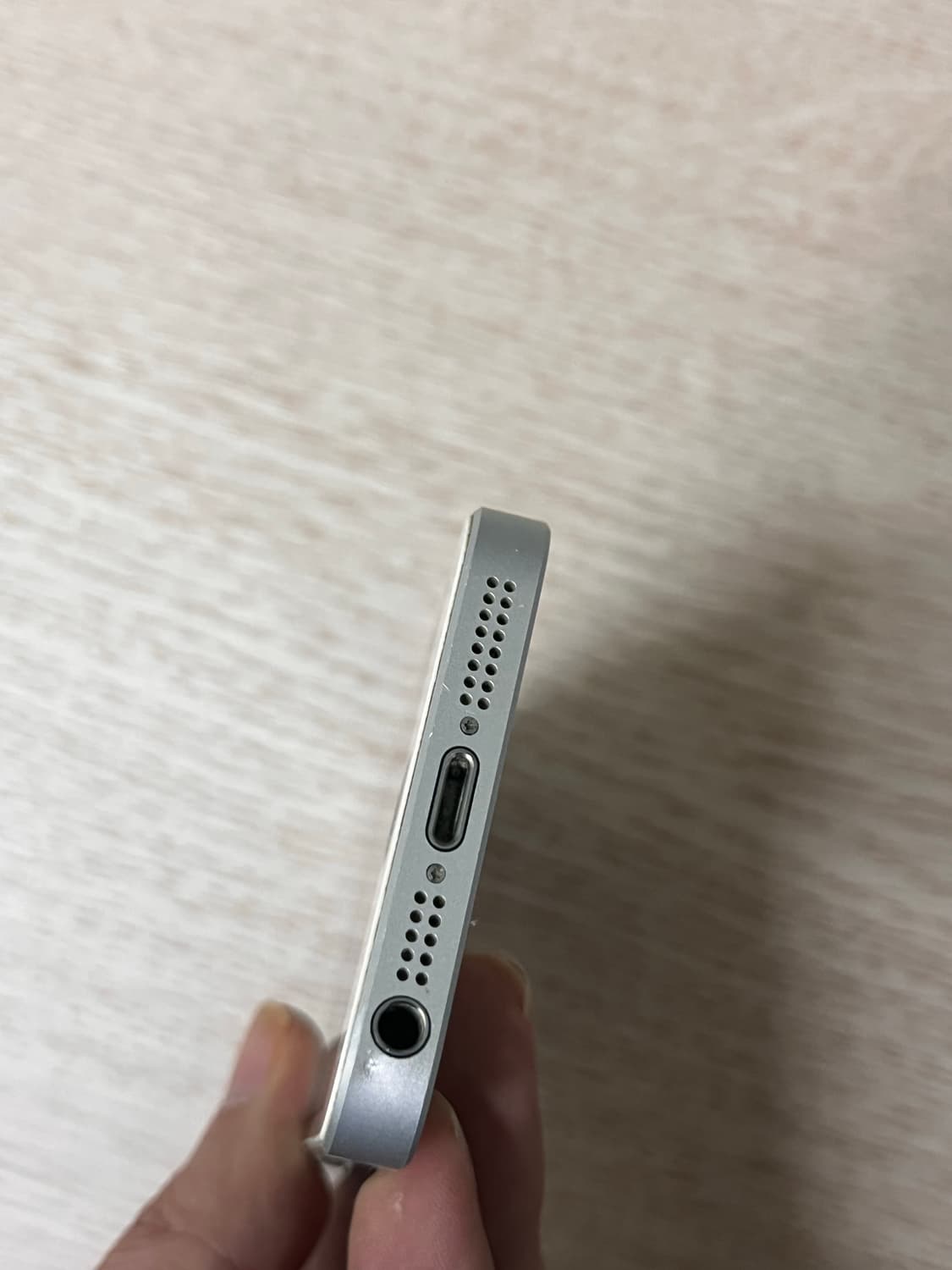 아이폰SE 1세대 실버 64GB 상품이미지7