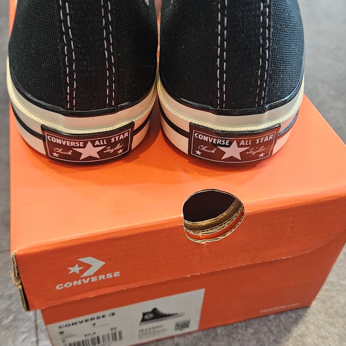 (새상품) 컨버스 척테일러 70 블랙 하이 240mm 상품이미지5