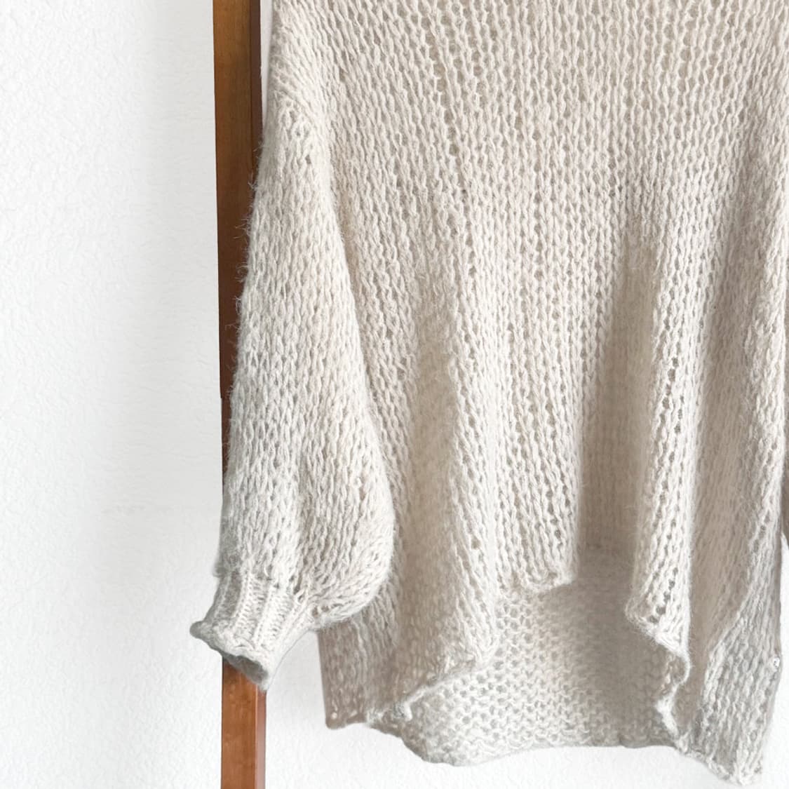 봄빛 성근짜임 니트 상품이미지3