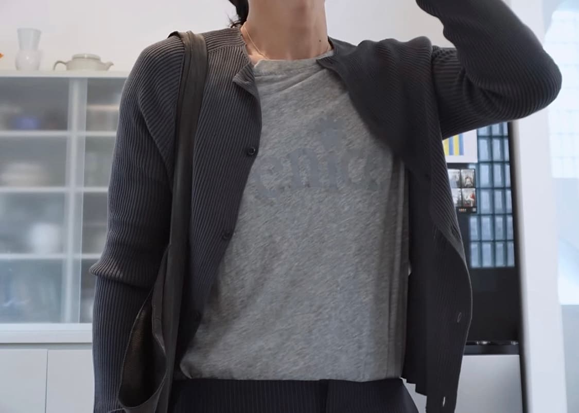 리에르 aw24 실크 니트 상품이미지1