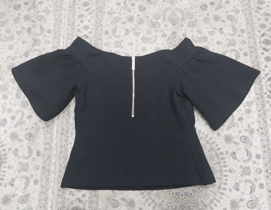 (새상품) TED BAKER 퍼프 블랙 블라우스 3사이즈 (44반-55) 상품이미지2