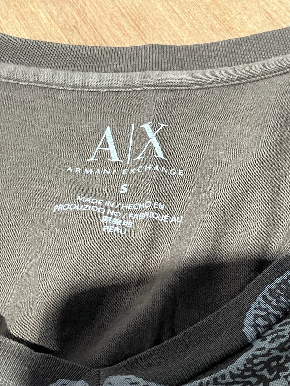 Armani Exchange 브이넥 반팔 티셔츠 S 상품이미지5