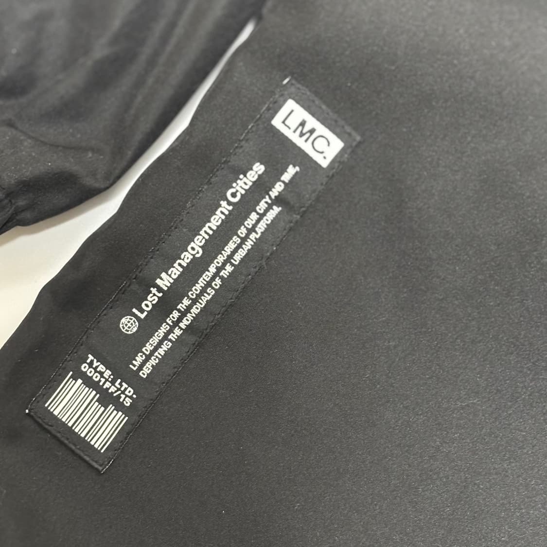 [LMC] 엘엠씨 액티브 기어 나일론 웜업 풀오버  상품이미지9