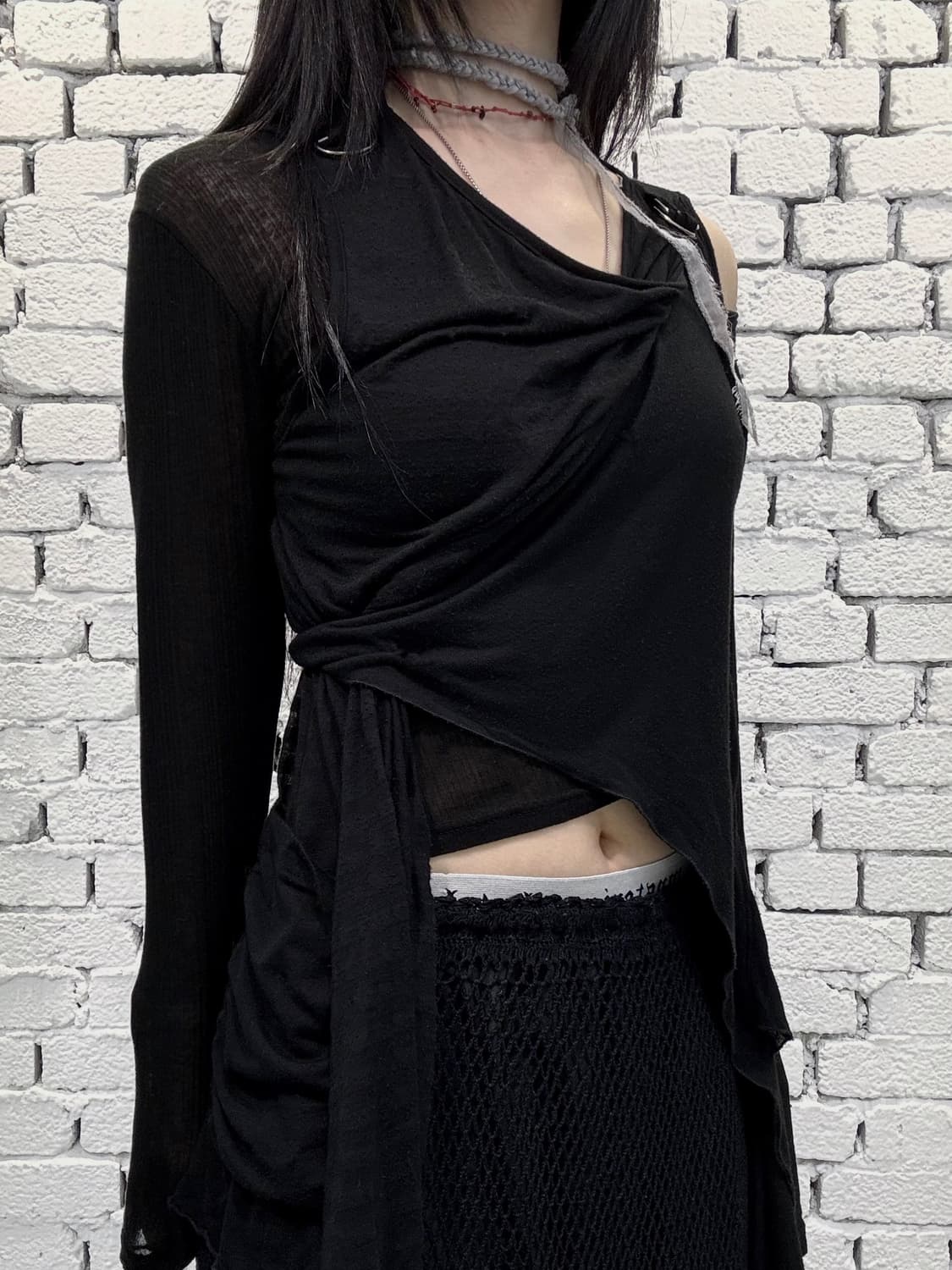 Asymmetric Draped Strap Layered Top 상품이미지1