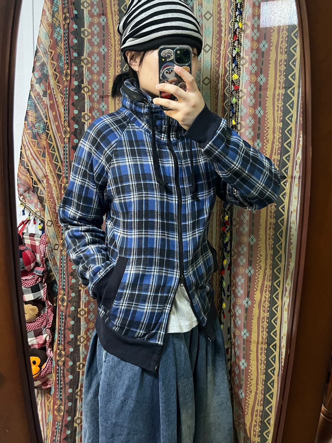 Plus one Clothing 블루 체크 하이넥 집업 상품이미지6