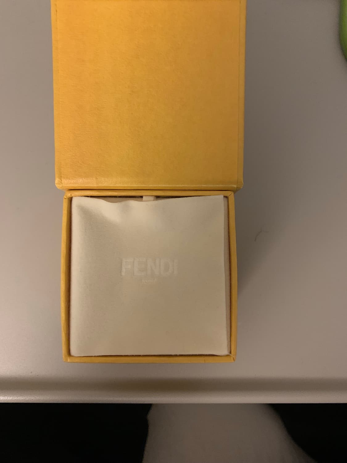 FENDI 펜디 O 락 싱글 이어링 골드 상품이미지5