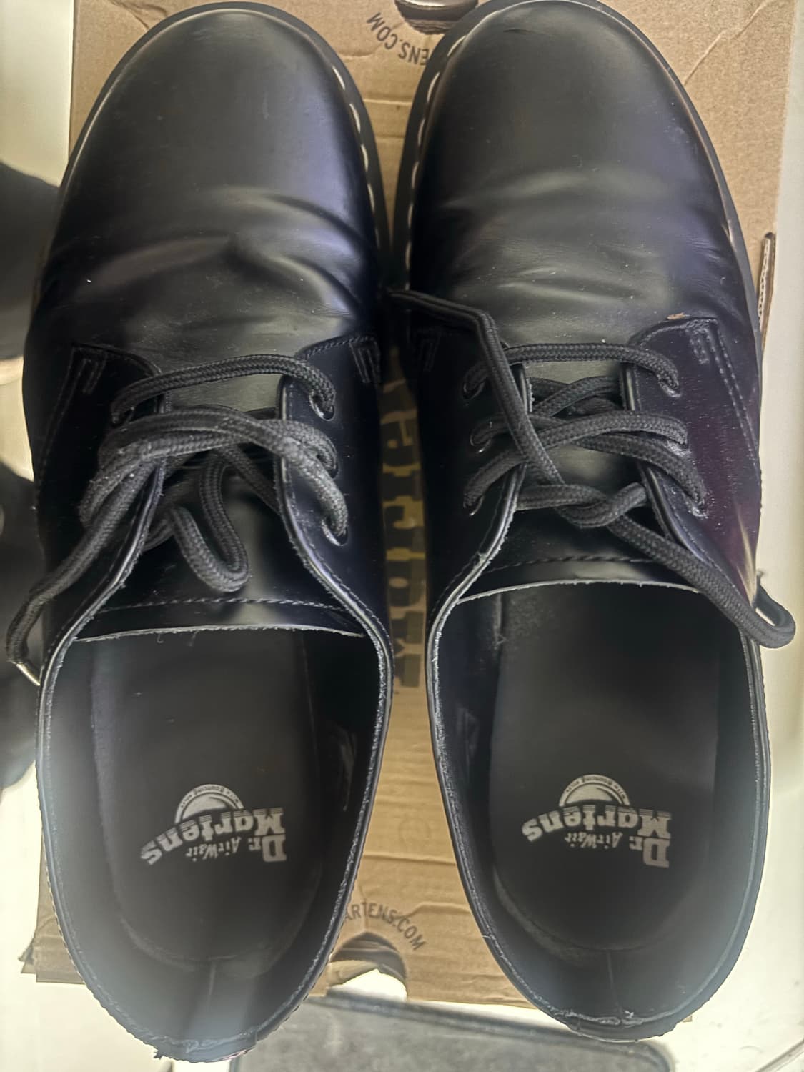 닥터마틴 ws 270사이즈 판매합니다 상품이미지1