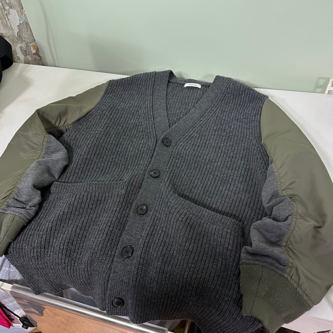 OS 후왓웨어 차콜카키 루즈핏 캐시미어혼방 도킹가디건 상품이미지1