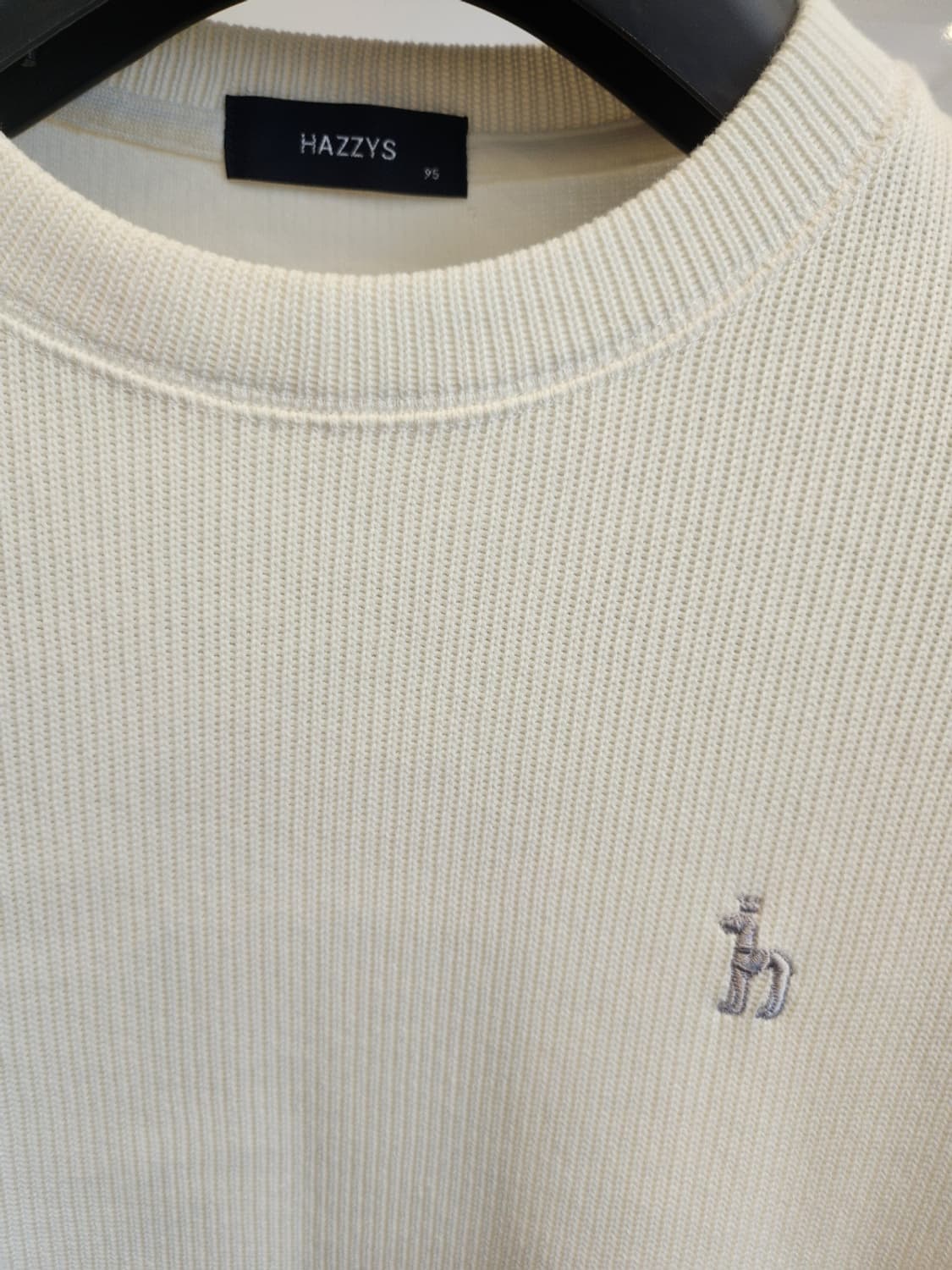 헤지스 아이보리맨투맨95(최상급) 상품이미지3