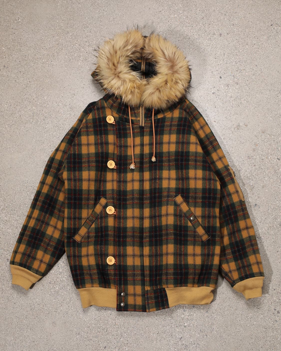 Swagger check fur padding 상품이미지3