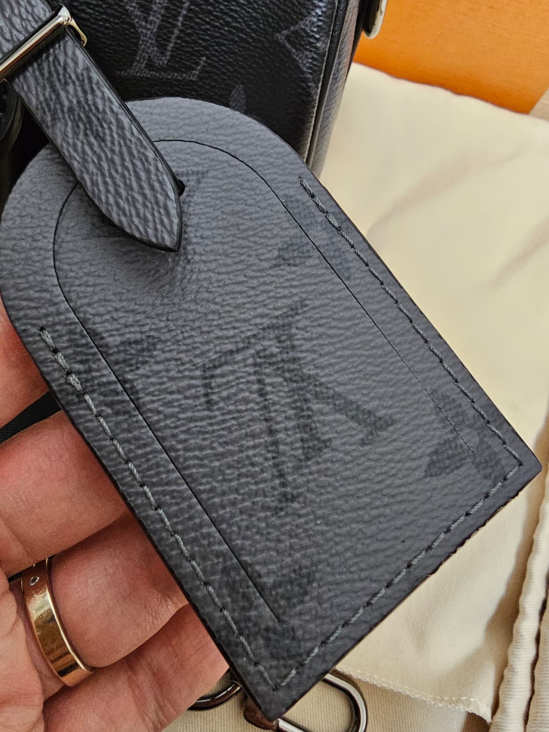 루이비통 이클립스 키폴 반둘리에25 크로스백 (새상품) 상품이미지9