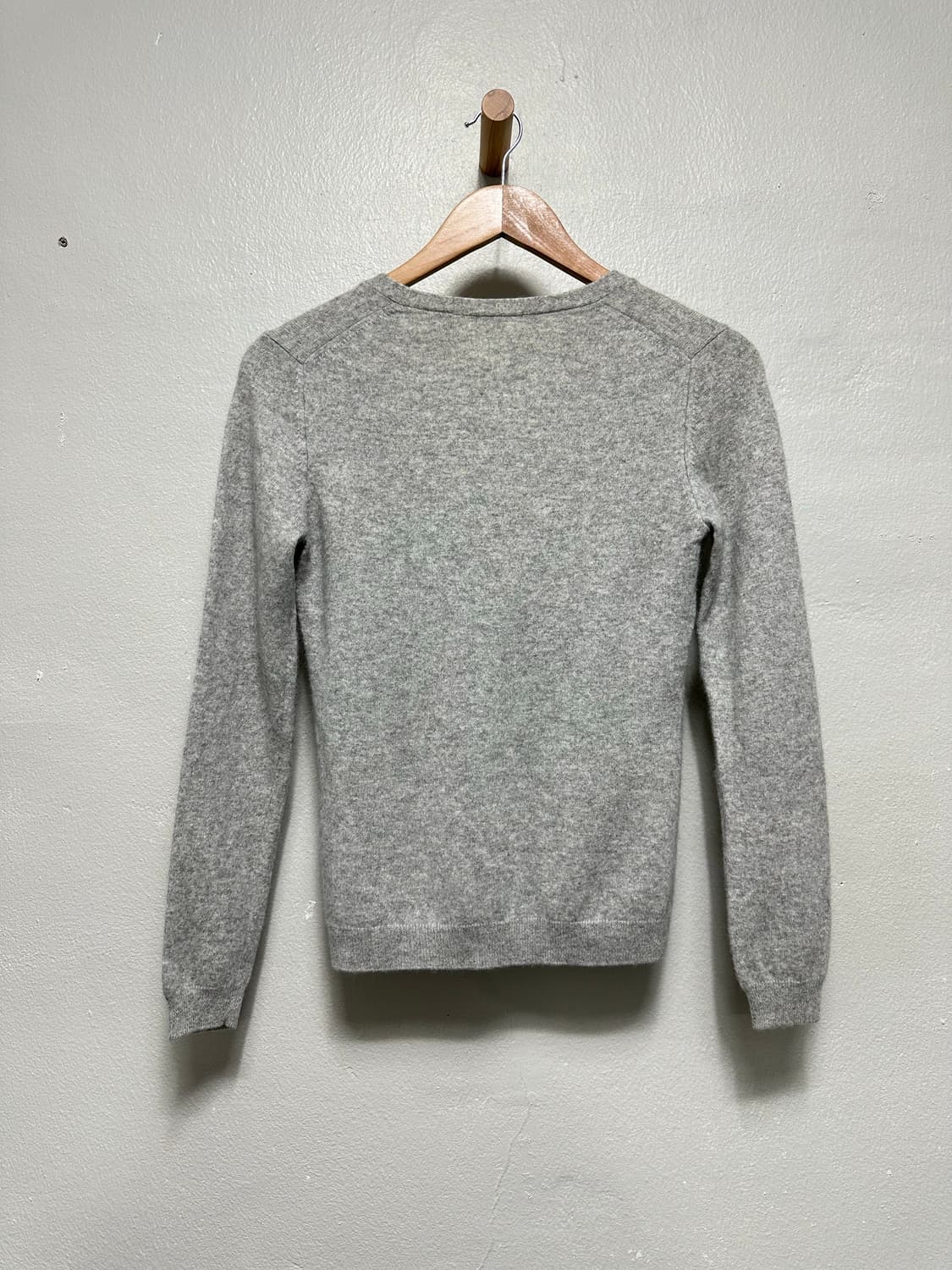 유니클로 캐시미어 100% 브이넥 니트 상품이미지5