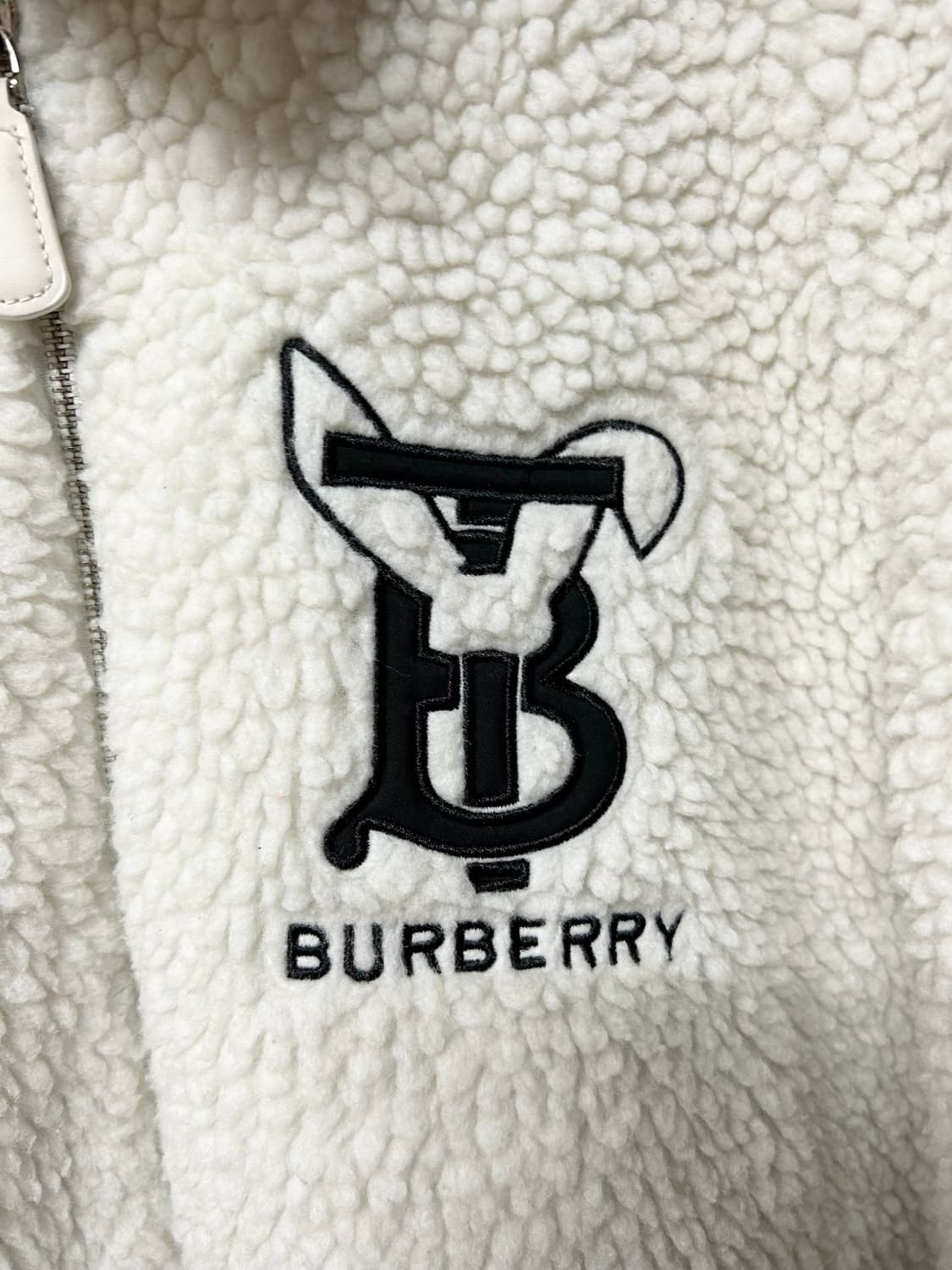 [정품] 버버리  TB 로고 셰르파 카시미어 플리스 재킷 (38사이즈) 상품이미지2