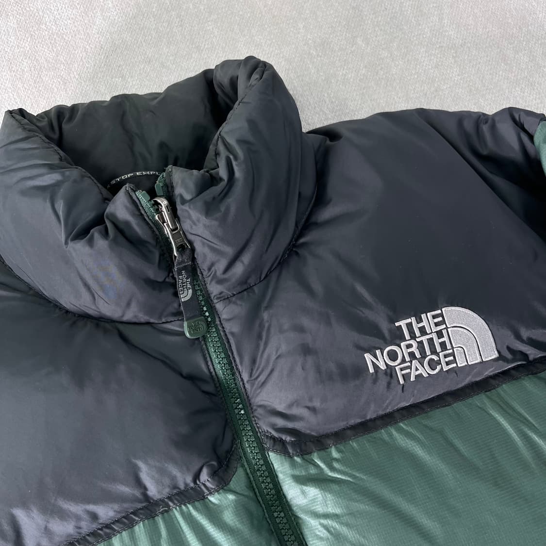 100 노스페이스 1996 눕시 700 카키 패딩 상품이미지2