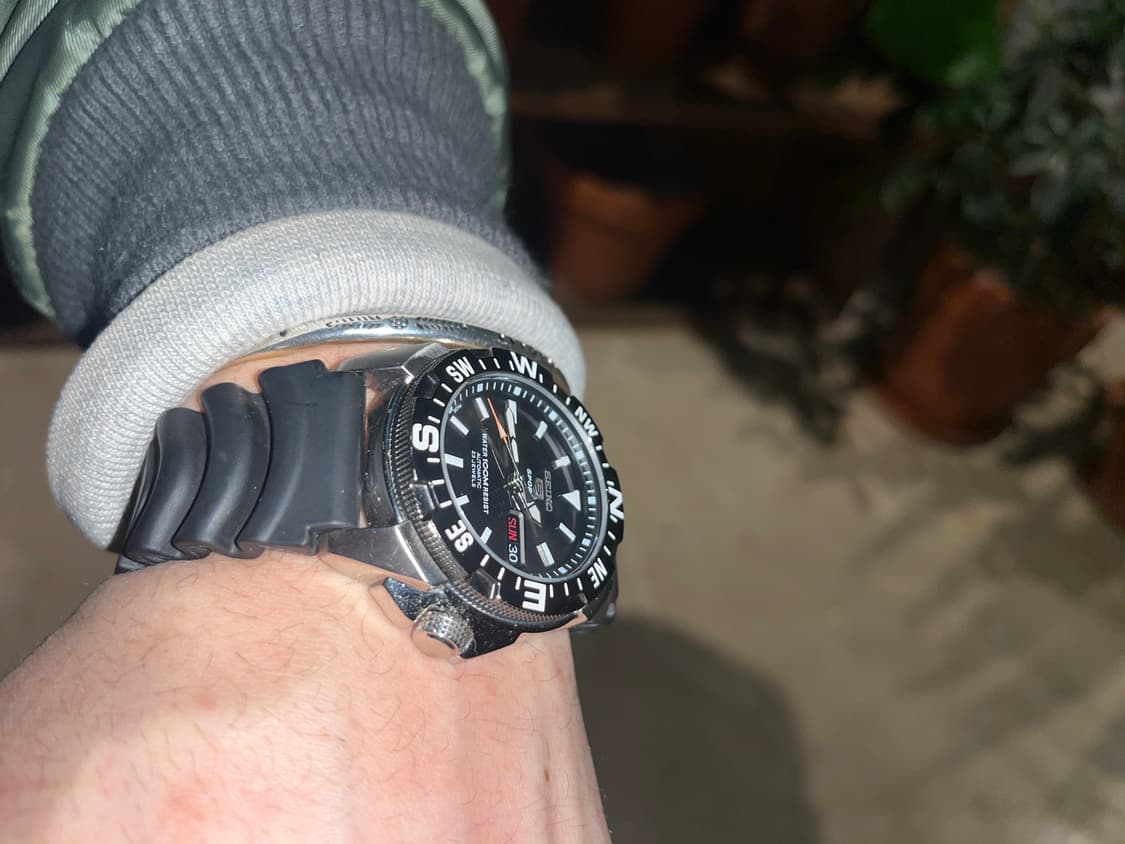 Seiko Series 5 Quartz Black Dial Men's  상품이미지8