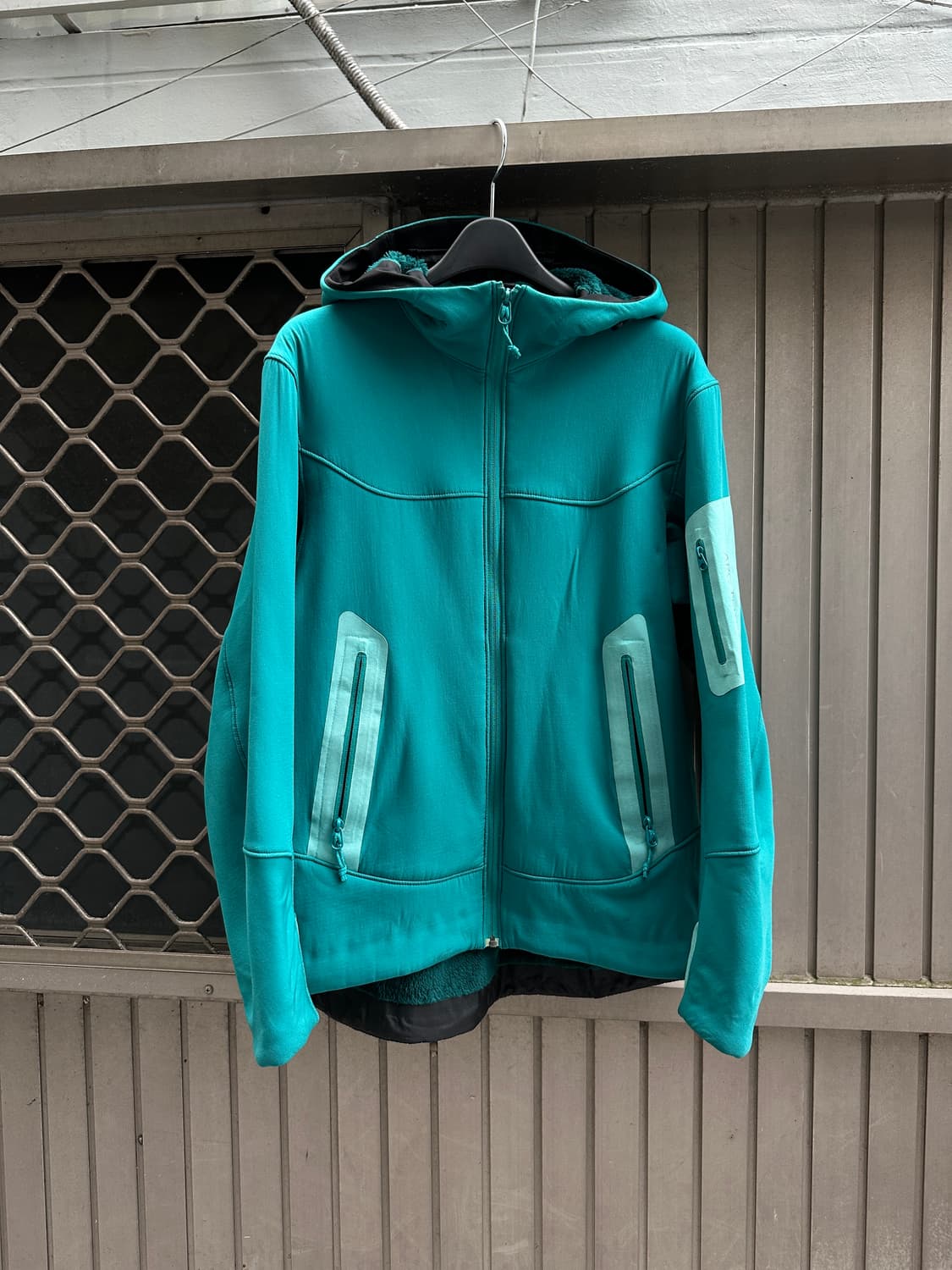 ARCTERYX softshell hooded jacket  상품이미지4